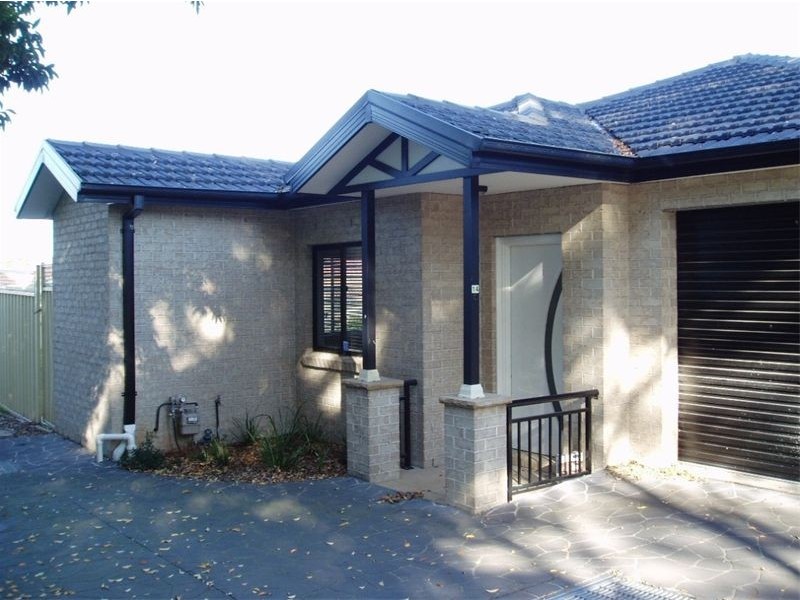 2/14  Boronia Street, South Wentworthville NSW 2145