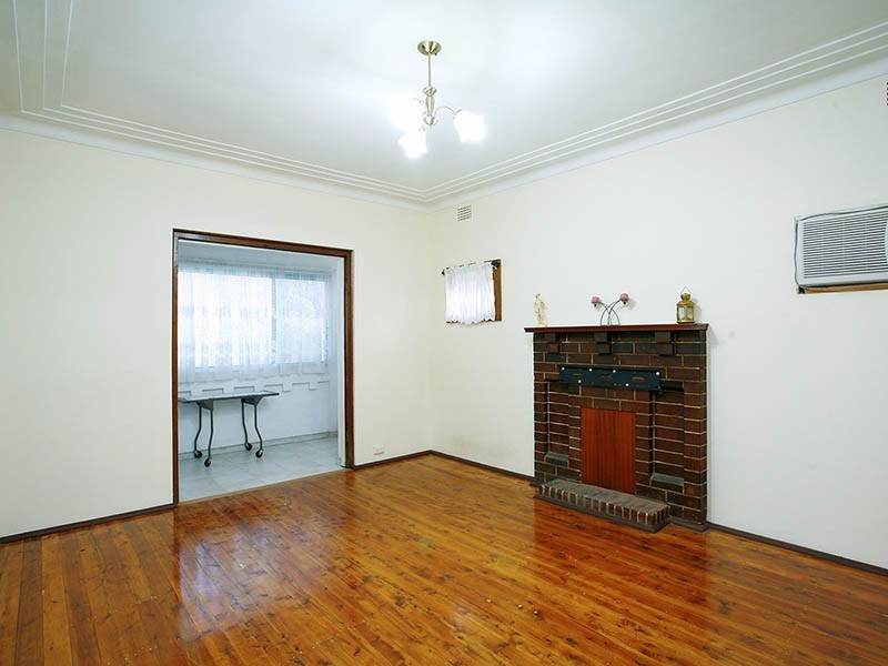 13 Beamish Road, Northmead NSW 2152