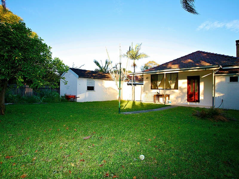 13 Beamish Road, Northmead NSW 2152