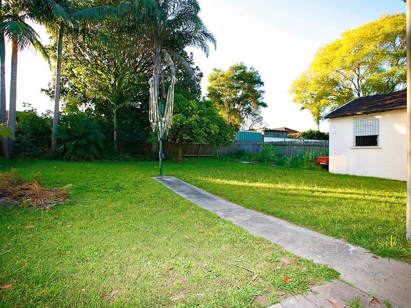 13 Beamish Road, Northmead NSW 2152