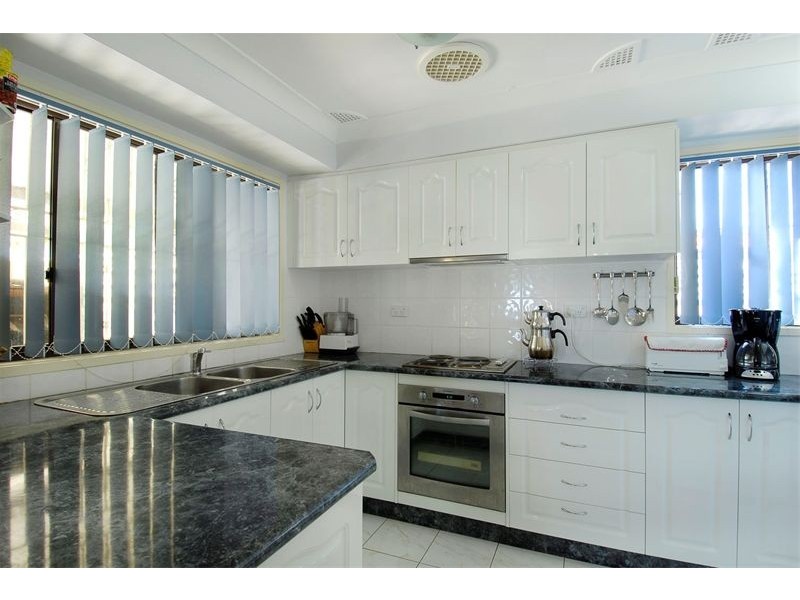 14  Ivanhoe Street, St Johns Park NSW 2176