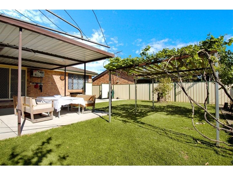 14  Ivanhoe Street, St Johns Park NSW 2176