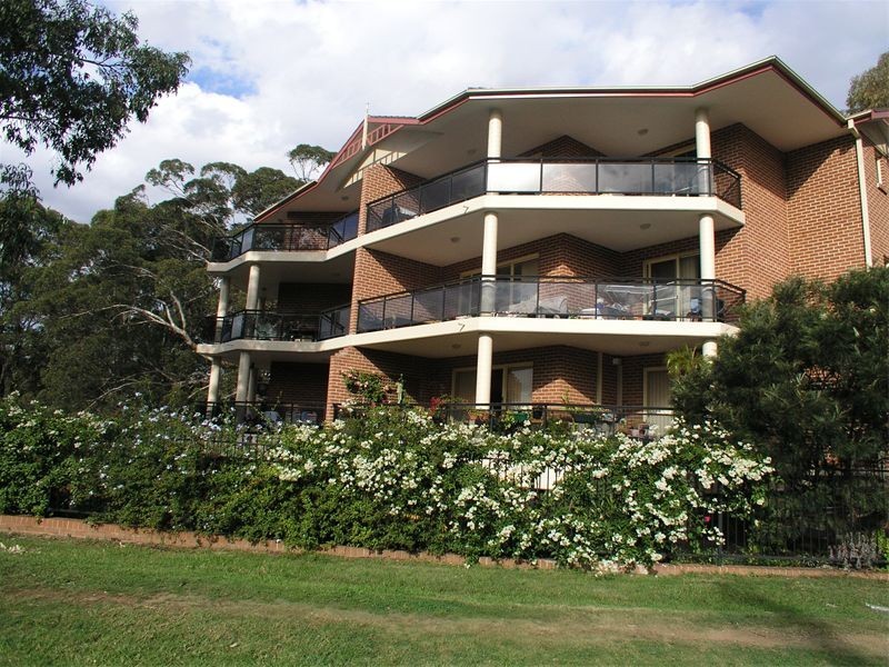 6/2-4  Oakes Street, Westmead NSW 2145