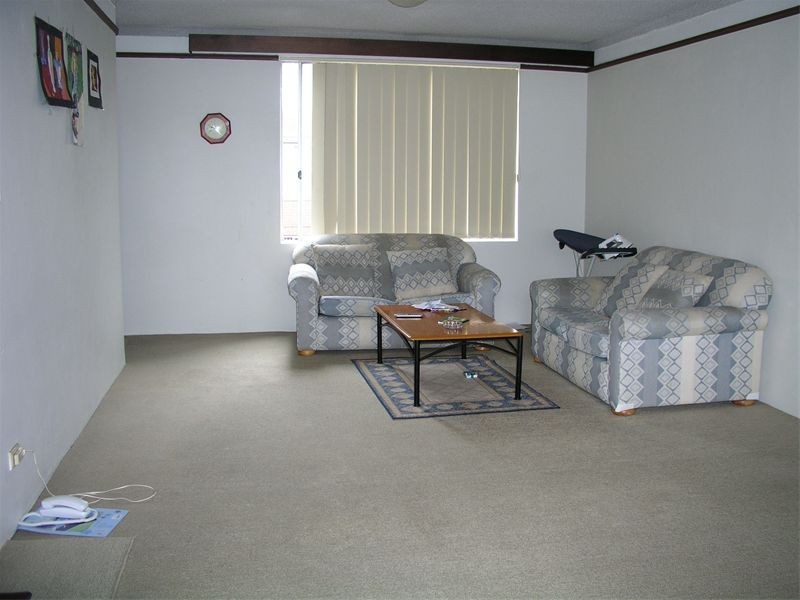 4/11  Allen Street, Harris Park NSW 2150