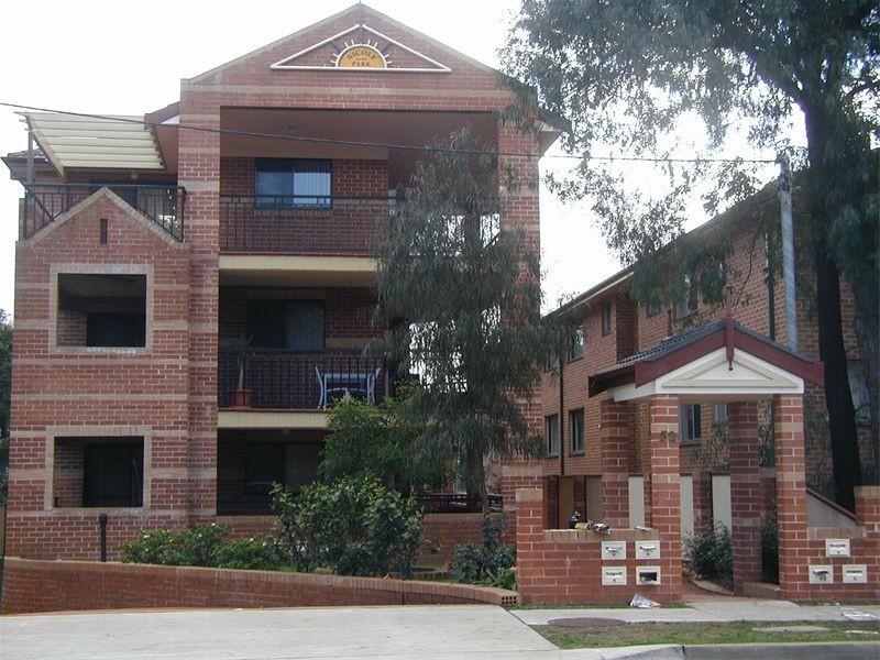 1/52   Harris Street, Harris Park NSW 2150