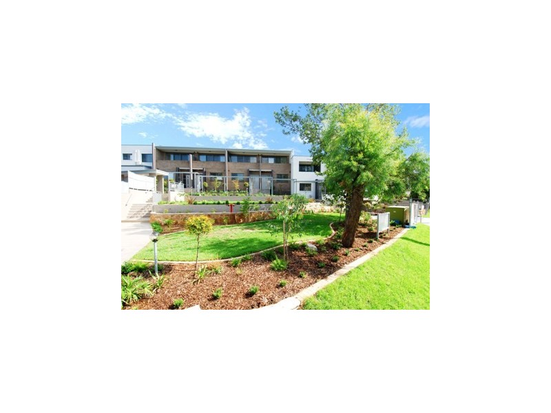 2-4  Ferndale Close, Wentworthville NSW 2145