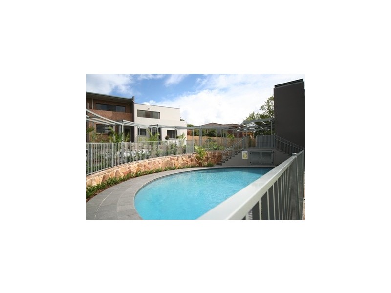 2-4  Ferndale Close, Wentworthville NSW 2145