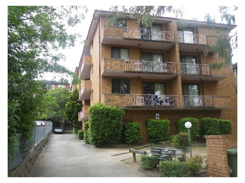 2/18 Early Street, Parramatta NSW 2150