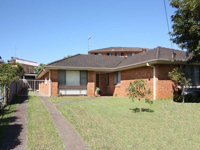 1/4 Mallawa Street, Port Macquarie NSW 2444