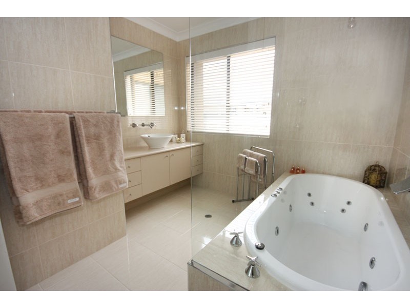 8a Pearl Court, Port Macquarie NSW 2444