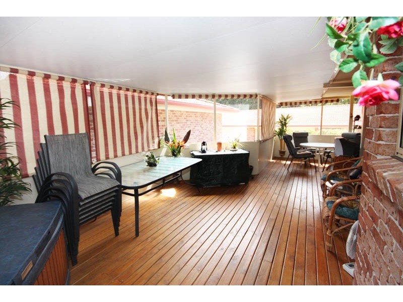 2/111 Lake Road, Port Macquarie NSW 2444