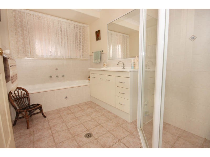 2/111 Lake Road, Port Macquarie NSW 2444