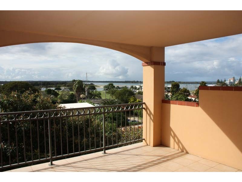 8/33 Waugh Street, Port Macquarie NSW 2444