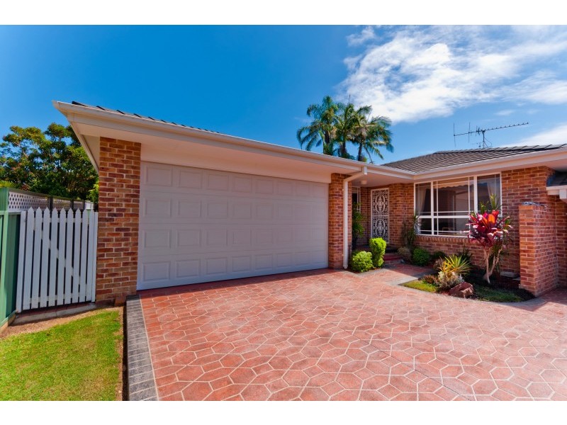 2/5  Sunnyside Crescent, Port Macquarie NSW 2444