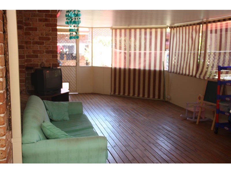 2/111 Lake Road, Port Macquarie NSW 2444