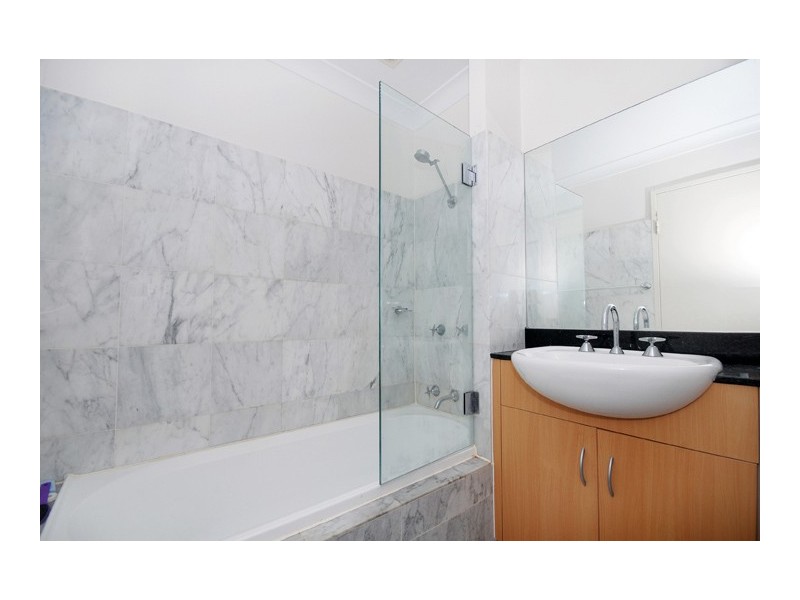 B62/6-18  Poplar Street, Surry Hills NSW 2010