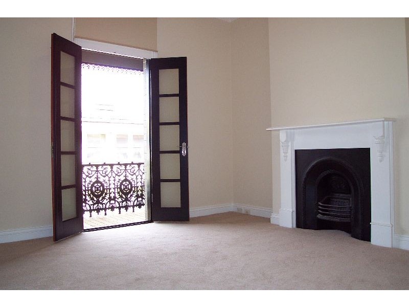 8  Albert Street, Redfern NSW 2016