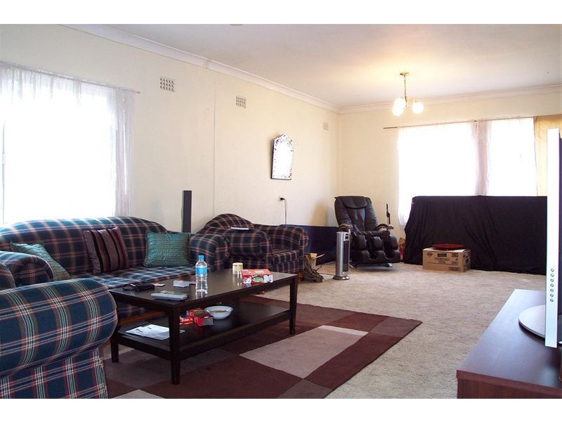 31  Trevelyan St, Botany NSW 2019