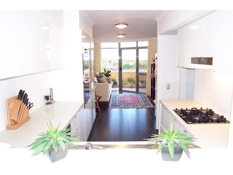 804/93   Brompton Rd, Kensington NSW 2033