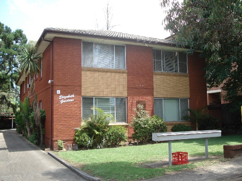 5/6 Mia Mia Street, Girraween NSW 2145