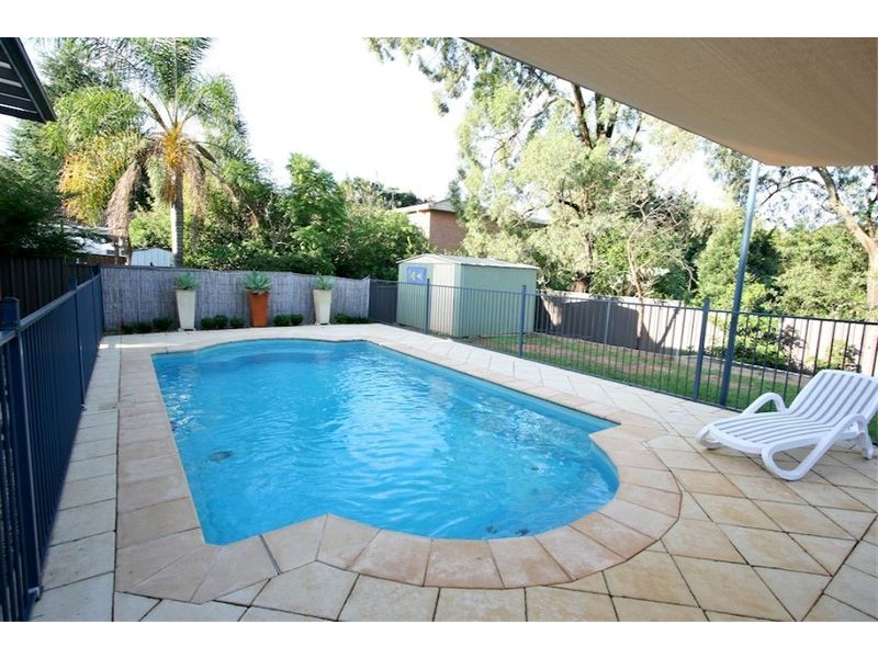 7 Bringelly Avenue, Pendle Hill NSW 2145