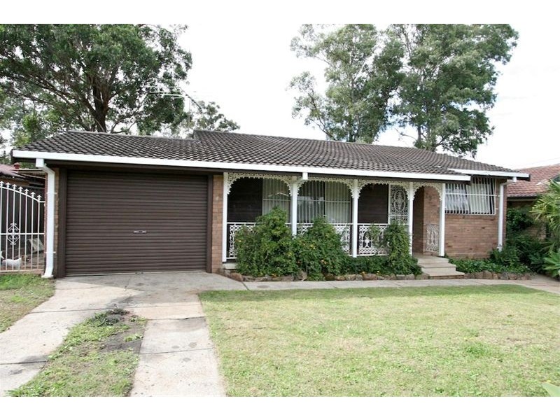 25 Orleans Road, Toongabbie NSW 2146