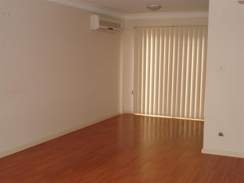 2/163 Targo Road, Girraween NSW 2145