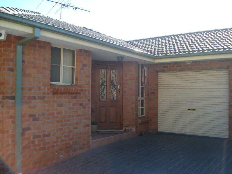 12 Pendle Way, Pendle Hill NSW 2145