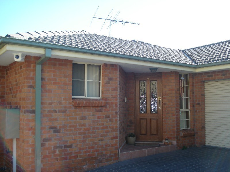 12 Pendle Way, Pendle Hill NSW 2145