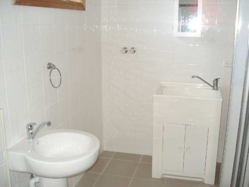 10 Arnett Street, Pendle Hill NSW 2145