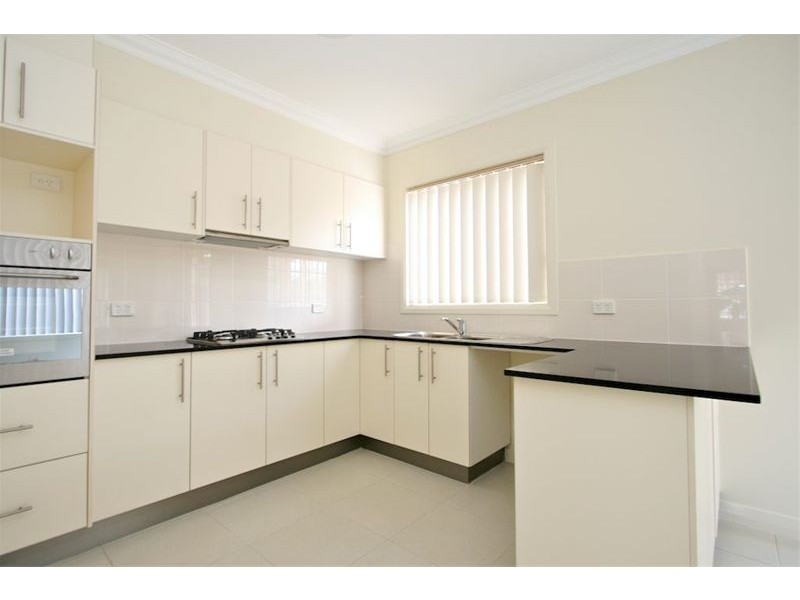 37 Wyena Road, Pendle Hill NSW 2145