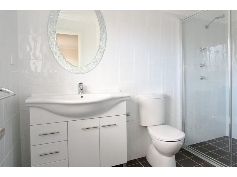 37 Wyena Road, Pendle Hill NSW 2145