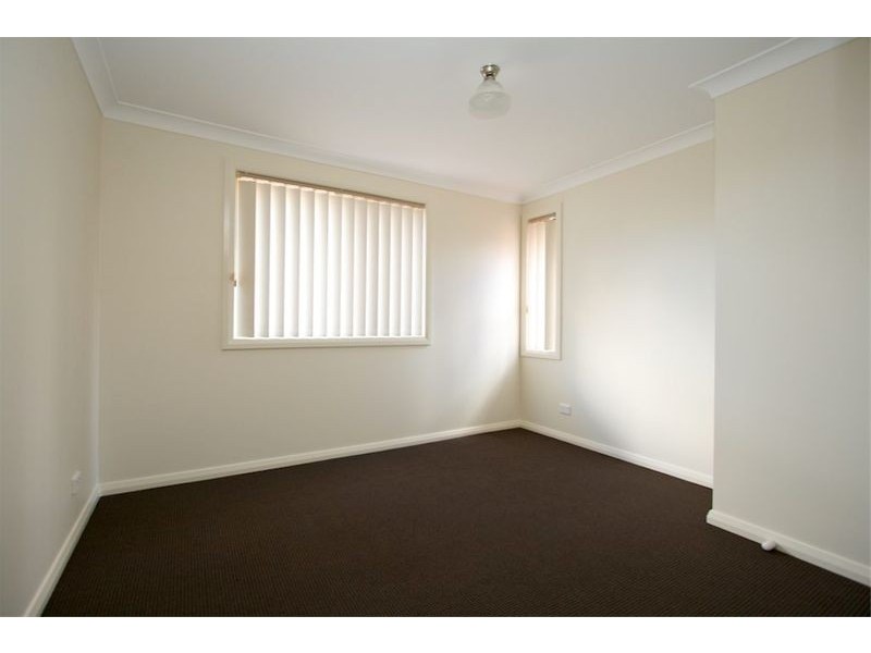 37 Wyena Road, Pendle Hill NSW 2145