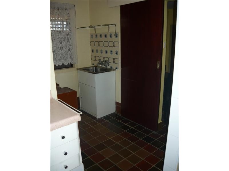 20 Junia Ave, Toongabbie NSW 2146