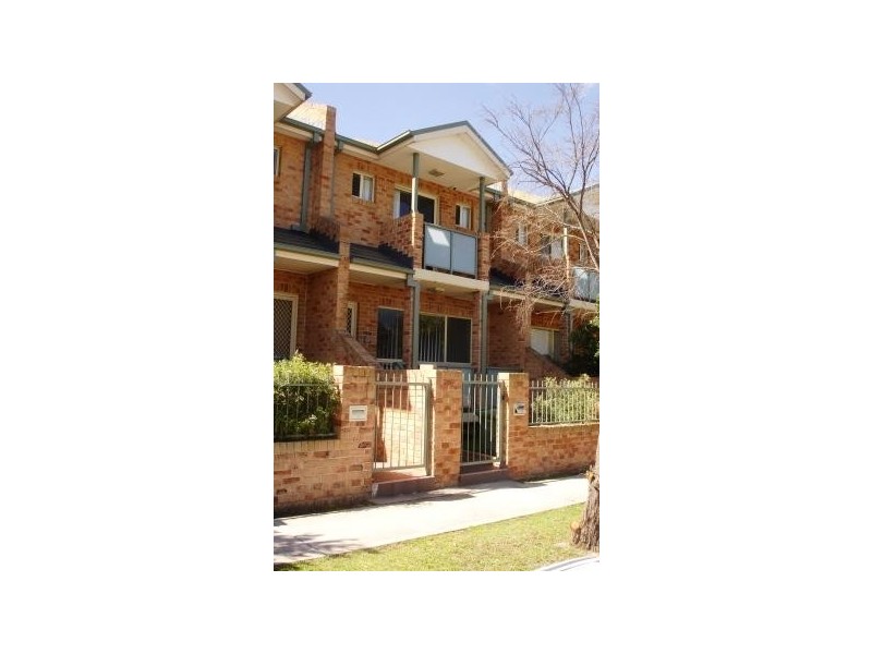 2/1-9 Eleanor, Rosehill NSW 2142