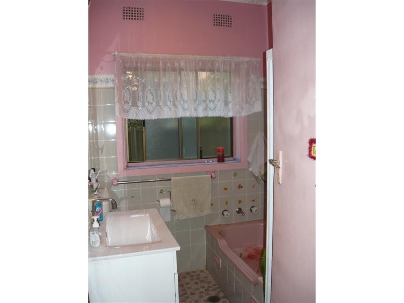 31 May Street, Constitution Hill NSW 2145