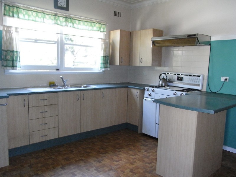 124 Smith Street, Pendle Hill NSW 2145