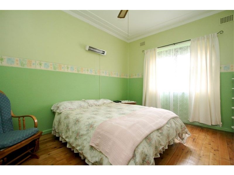 21 Derbyshire Avenue, Toongabbie NSW 2146