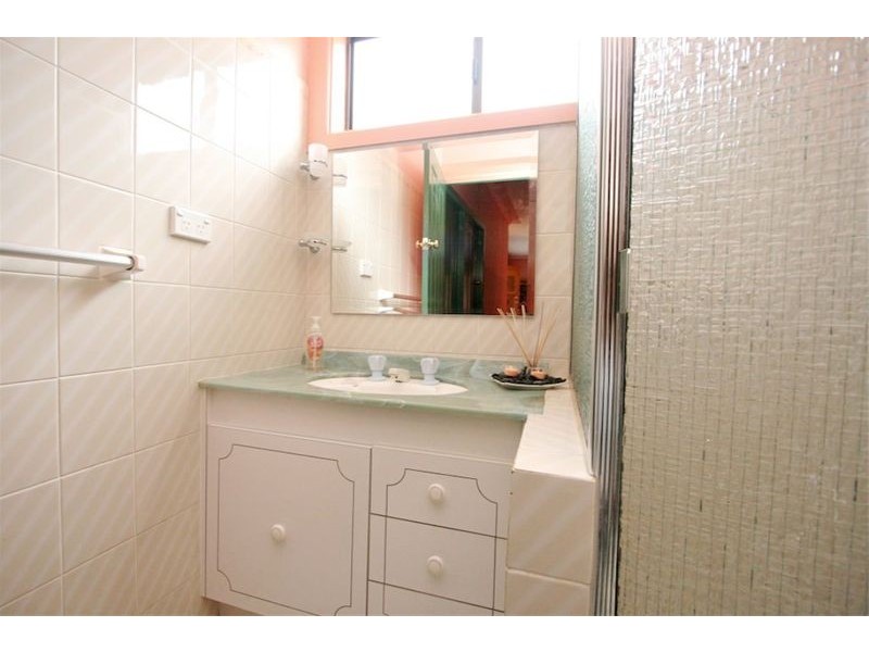 21 Derbyshire Avenue, Toongabbie NSW 2146