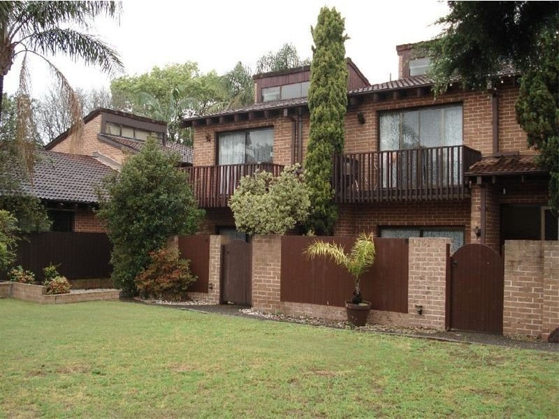 4/2-6  Hainsworth Street, Westmead NSW 2145