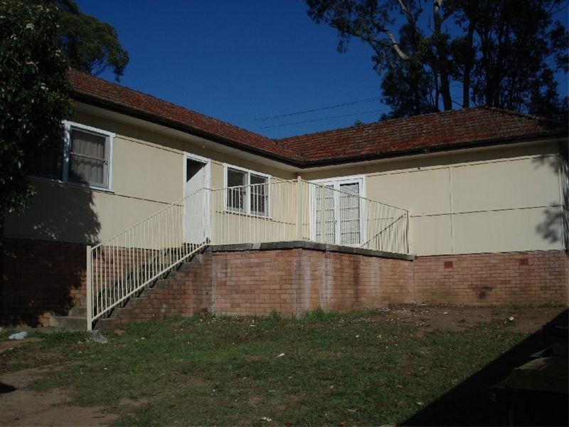 39 Lucretia Road, Toongabbie NSW 2146