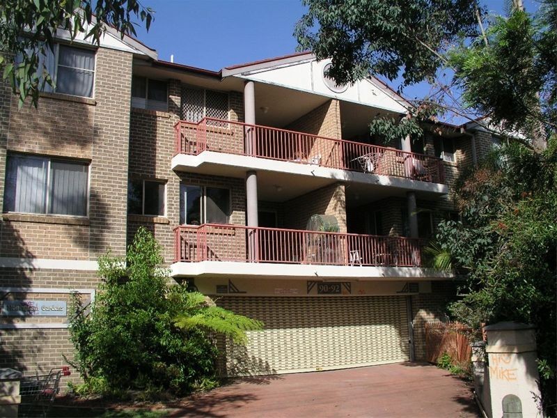 2/90  Stapleton Street, Pendle Hill NSW 2145