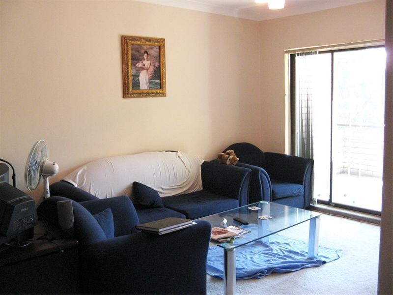 2/60 Second Ave, Campsie NSW 2194