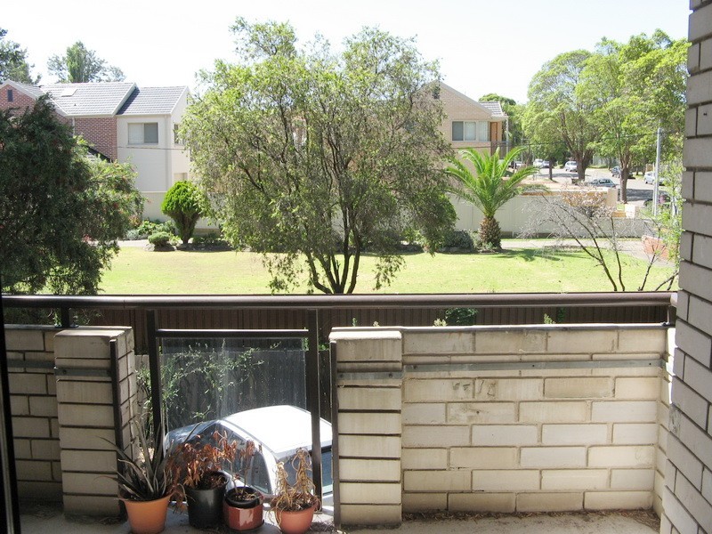 2/60 Second Ave, Campsie NSW 2194