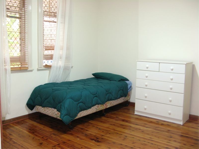 35 Frampton Avenue, Marrickville NSW 2204