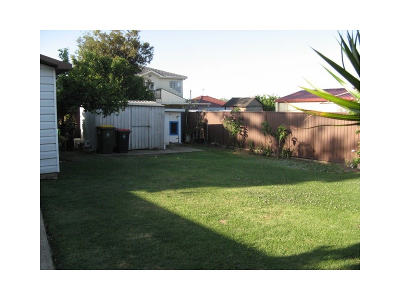 305 William St, Kingsgrove NSW 2208