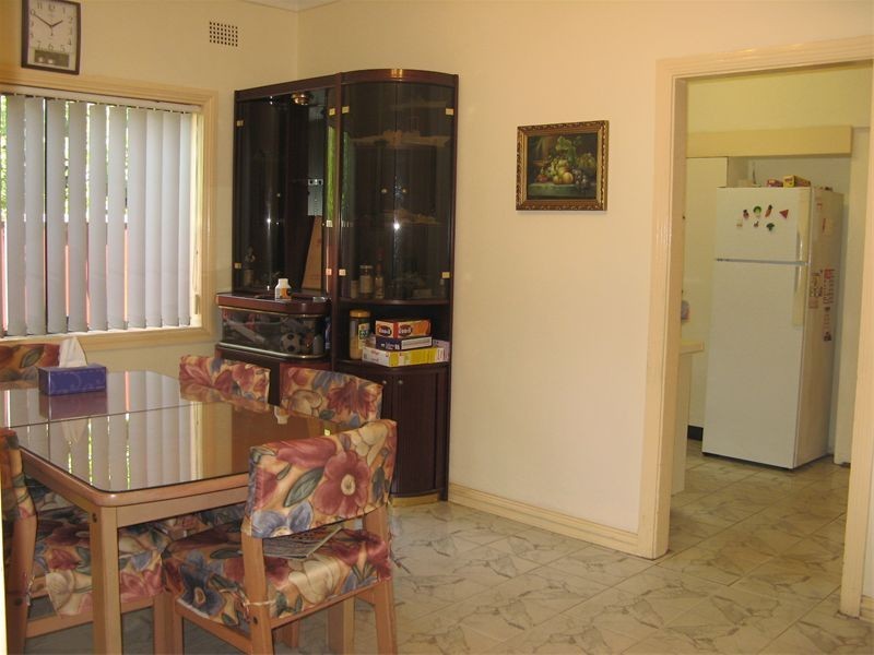 1 Simmons Road, Kingsgrove NSW 2208