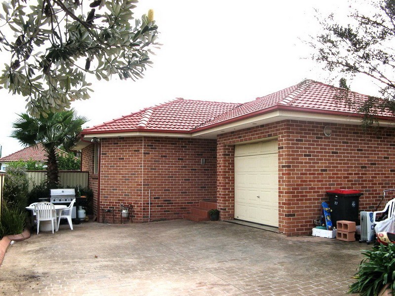 3/27 Christian Road, Punchbowl NSW 2196