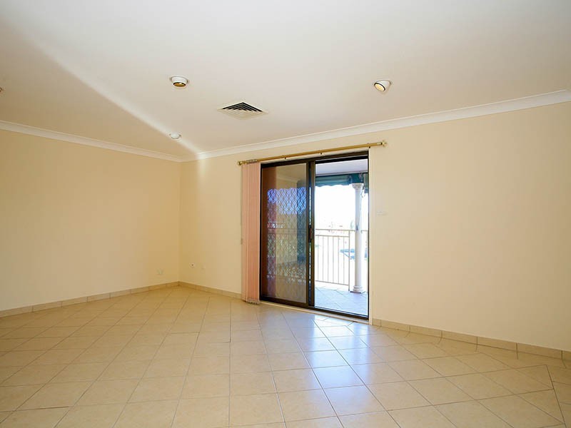 1 Jade Court, Georges Hall NSW 2198