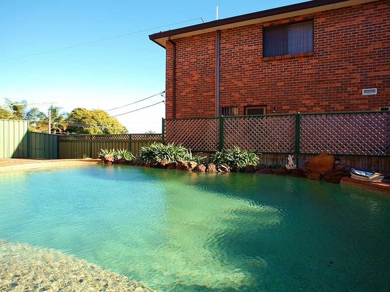 1 Jade Court, Georges Hall NSW 2198